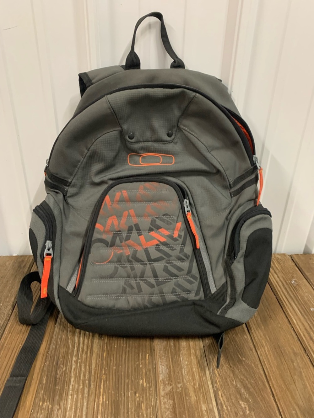 Oakley Gray and Orange Graphic Backpack - Picture 11 of 12